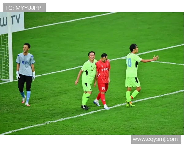 川渝足球明星联队携手共创辉煌未来展现足球魅力与团结精神