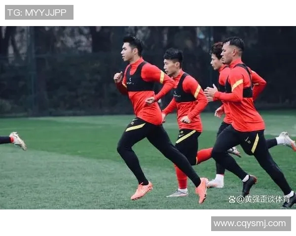 新加入的足球明星如何在赛场上迅速融入团队展现个人风采 新加入的足球明星如何在赛场上迅速融入团队展现个人风采